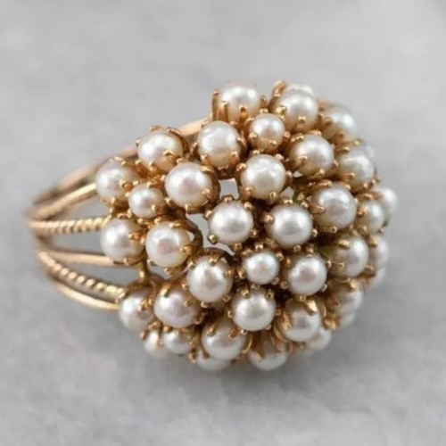 Bague - Anneau avec des perles incrustées