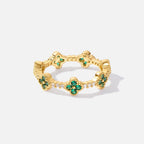 Bague porte-bonheur avec trèfle et cristaux