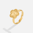 Bague en trèfle doré