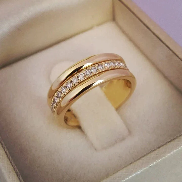 Sarah - Bague vintage avec sertissage en zircon